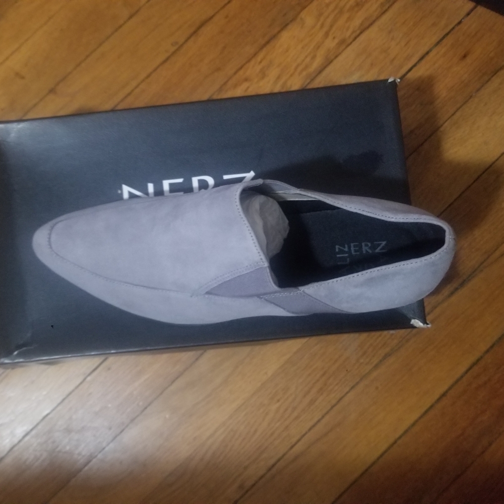 Naturalizer Women's Gray Suede Loafers